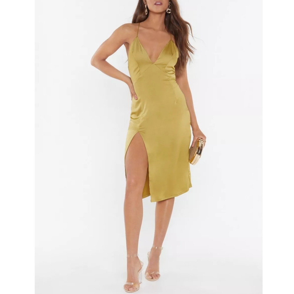 🎀NWT🎀 Nasty Gal Leg Up On The Competition Dress